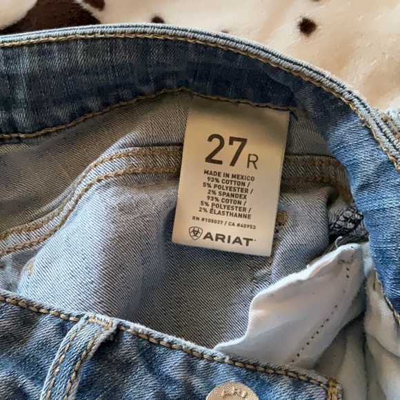 Jeans - Picture 2 of 3